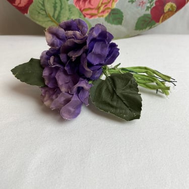 Vintage millinery flowers~ Floral adornment sewing hats hair decor antique silk flowers assorted 30’s 40’s 50’ 60’s violets bouquet 