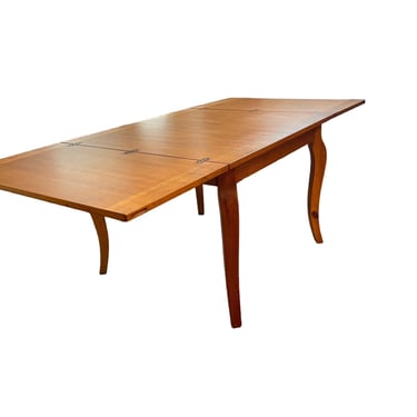 Domain Furniture Expandable Wood Dining Table NJ220-23
