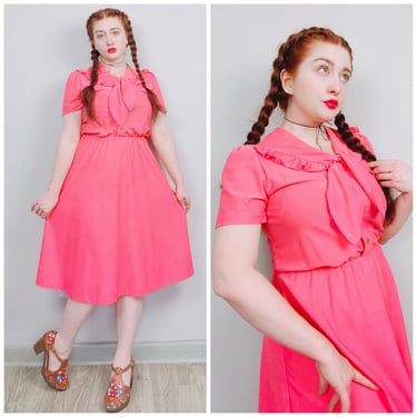 1970s Vintage NPC Fashions Peach Pink Elastic Waist Dress / 70s / Seventies Pussybow Ruffled Trim Dress / Size Large - XL 