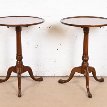 Kittinger Queen Anne Mahogany Pedestal Wine Tables, Pair