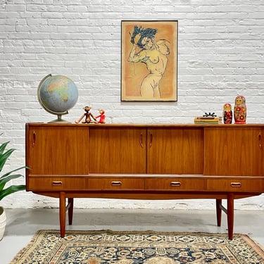 Mid Century Modern Danish Teak CREDENZA / Media Stand, c. 1960's 
