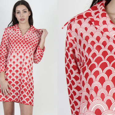 Dagger Collar Mod Mini Dress / 70s Red Abstract Print Scooter Dress / Vintage 1970s Simple Wing Shawl Shift 