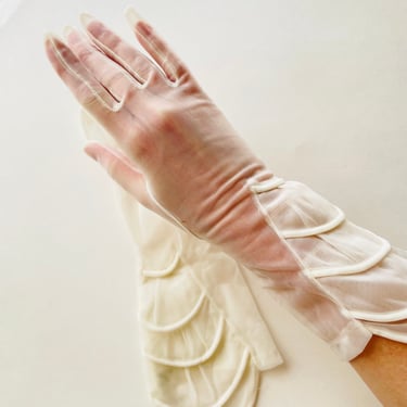 1950s White Sheer Scalloped Gloves | 50s White Nylon Scalloped Gloves | Hansen | 6.5 