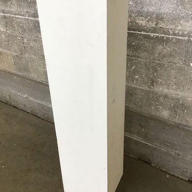 Wooden Pedestal (Seattle)