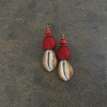 Cowrie shell earrings, wood earrings, African jewelry, Afrocentric earrings, seashell, chunky earrings, exotic ethnic earrings, red earrings 