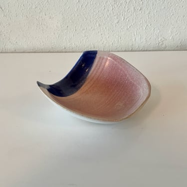 Mid Century Pottery Footed Catchall / Ashtray / Small Bowl 