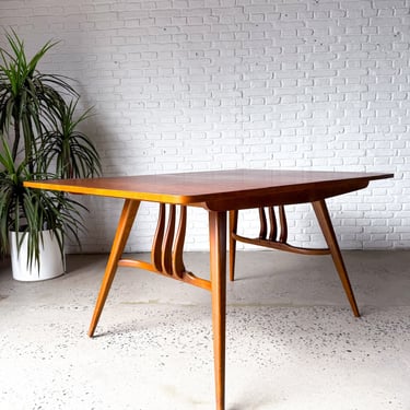 Mid-Century Modern Walnut Dining Table with 3 leaves made in America by Young MFG, circa 1960s