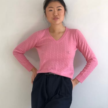 90s cashmere cable knit sweater / vintage bubblegum pink cashmere cable knit V neck cropped sweater | S 