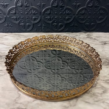 Round mirror tray with brass filligree