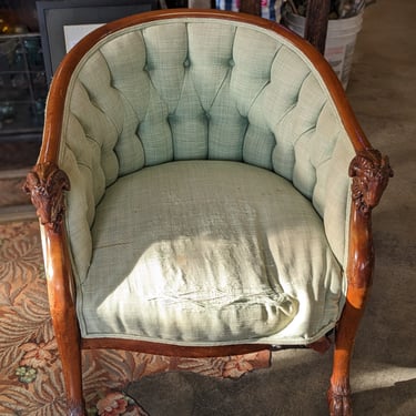 Small Vintage Chair 25 x 25.5 x 27