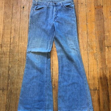 70s Feather Tab Flared Levi’s Jeans 33 