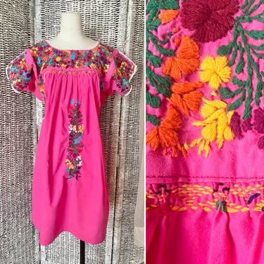 Mexican Embroidered Dress, Floral, Oaxaca, Crochet Lace, Hippie Boho Mini Dress, Vintage 