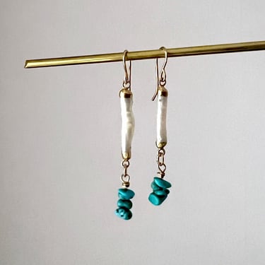Long Pearl and Turquoise Cluster Dangle earrings 