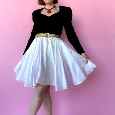 1980s Black and White Fit and Flare Dress, sz. S