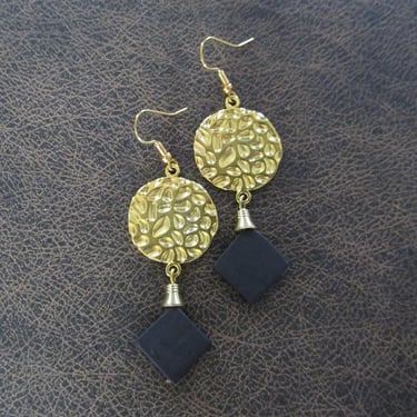 Hammered gold and black stone earrings 