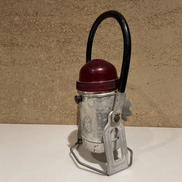 1950s Handilite Co Sturgeon Bay WI Portable Red Camp Lantern Hanging Light 