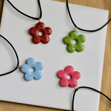 Colorful flower Choker Necklaces / Bold Bright Summer Jewelry / Funky Cute Y2K Charm Jewelry 