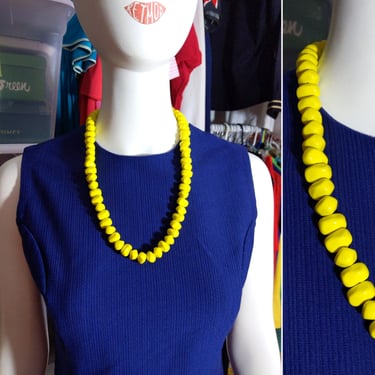 BRIGHT Yellow Vintage 60s 70s 80s Beaded Statement Necklace 