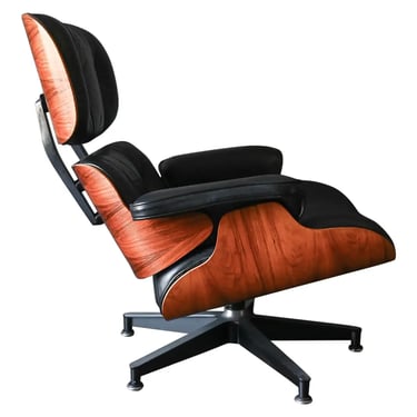 Charles Eames for Herman Miller 670 Lounge Chair in Rosewood, circa 1971