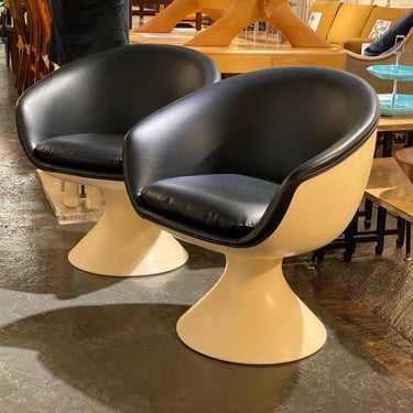 Pair of Atomic Swivel Lounge Chairs by Chromcraft, Circa 1960s - *Please ask for a shipping quote before you buy. 