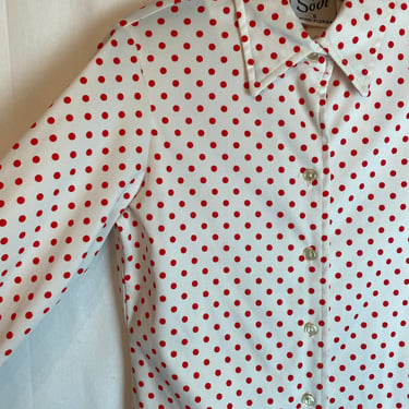 60’s 70s fitted blouse vintage  poly knit white with red polkadots groovy pointy collar button down Retro Vibes size S/M 