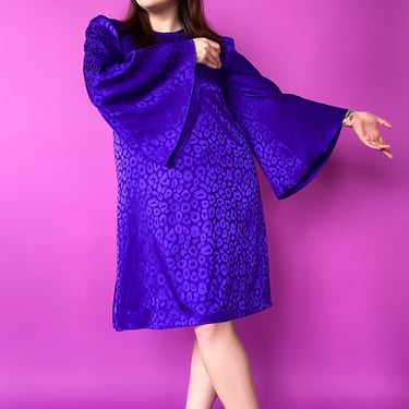 Modern Purple Leopard Print Midi Dress, sz. 2X