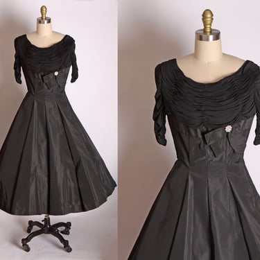 1950s Inky Black Crisp Taffeta Full Skirt Knit Jersey Ruched Knee Length Formal Cocktail Dress by Reich Original -S 