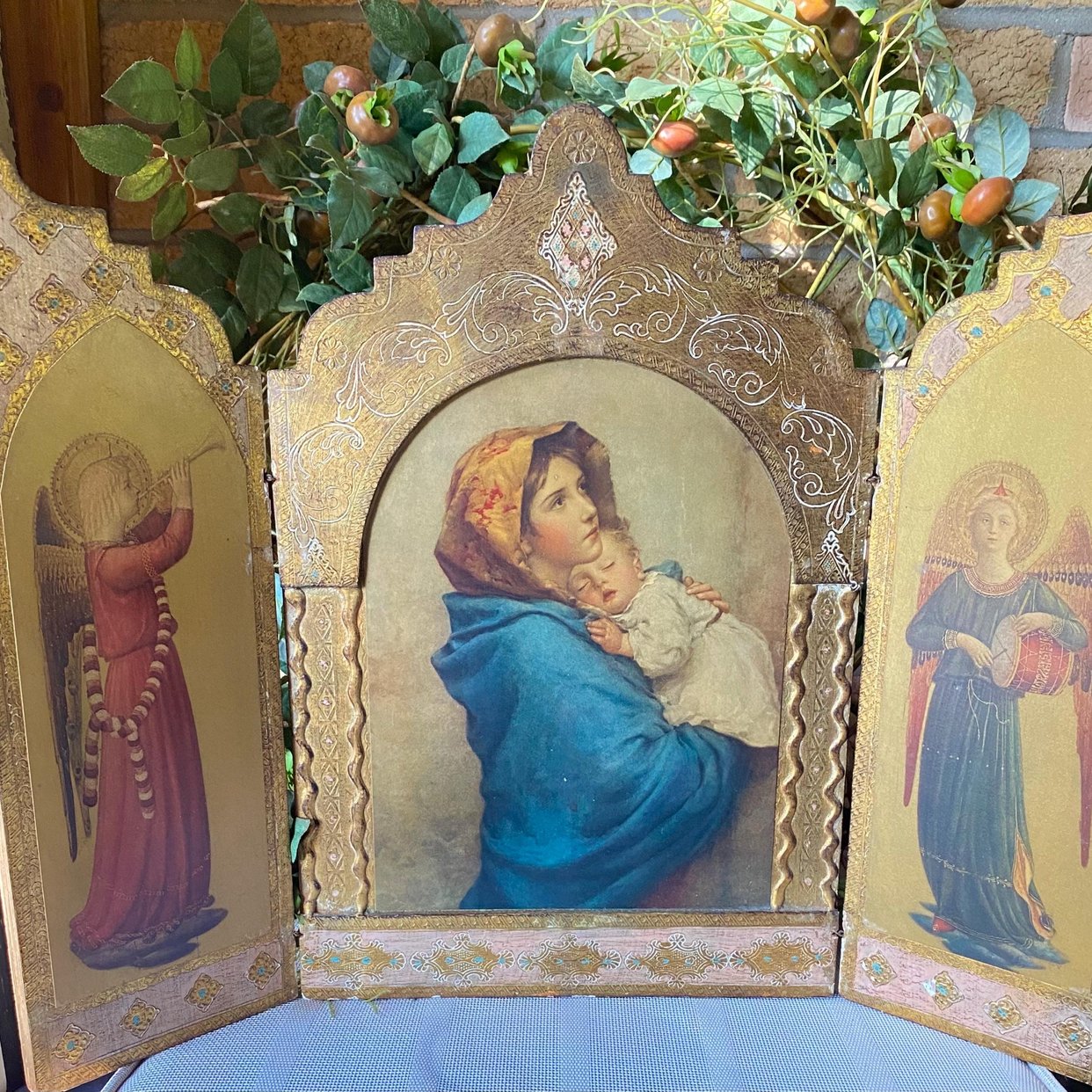 Typtych Florentine 3 panel Italian Gold Tole Carved Wooden ...
