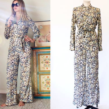 1970s Belted Flare Leg One Piece Jumpsuit - Vintage 70s Floral Button Up Collared Pantsuit - Size 4 - 6 