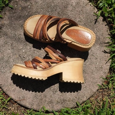 Size 7 / 90s y2k Platforms / Clunky Leather Strappy Sandals / Summer Slides / Raver 