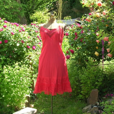 Vintage 1950's Valentine Red Full Slip Fancy Lace Shirred Chiffon Flounce / Bodice New Look Era Size 34 