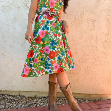 Vintage 60's 70's Colorful Floral Sleeveless Adjustable Strap Dress With Pockets 