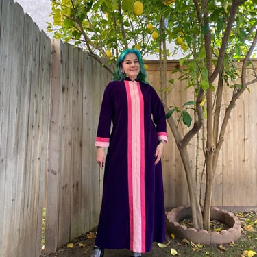 Vintage 1970’s Purple and Pink Vanity Fair Robe Nightgown 