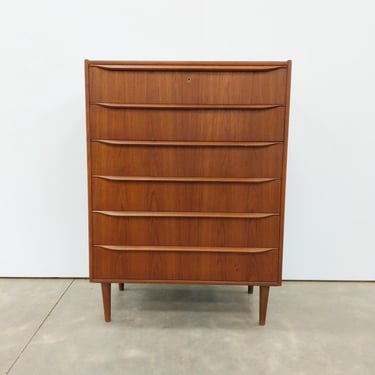 Vintage Danish Mid Century Modern Teak Dresser 