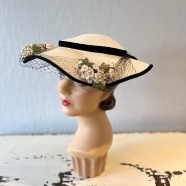 Mirrored Reflections - Vintage 1950s Ivory Straw Wide Brim Clam Shell Hat w/Florals & Black Velvet Trim 