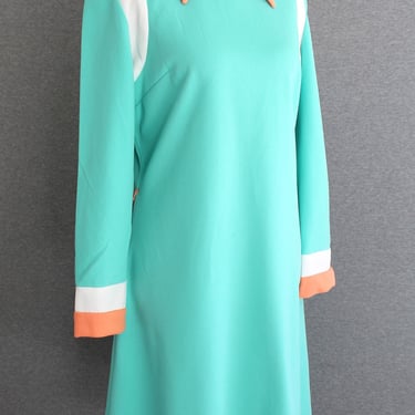 1970s - Color Blocked - Mid Century Mod - Mint/Coral/White - by Carol King - Estimated size 14 