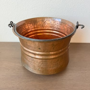 19th Century Hammered Copper Kettle Pot With Iron Handle Antique Cauldron Wine Chiller Ice Bucket Planter 