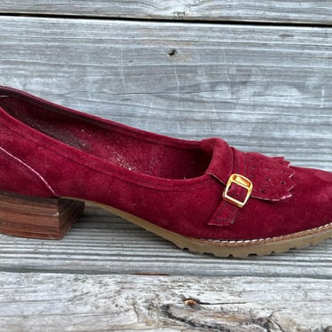 wine red loafers 1960s suede gold buckle heeled shoes 8 medium 