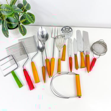 Vintage Bakelite Kitchen Utensils, Your Choice:  Bullet Handle Androck, Icing Knife, Spatula, Spoons, Pastry Cutter, Strainer, Cake Slicer 