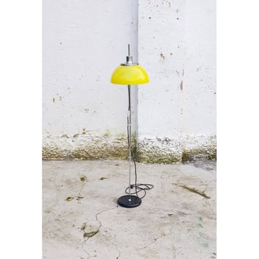 Mid Century Rare Adjustable Yellow Floor Lamp / Vintage Floor Lamp / Retro Lighting / Model "Faro" Design by Harvey Guzzini / Italy / '70s 