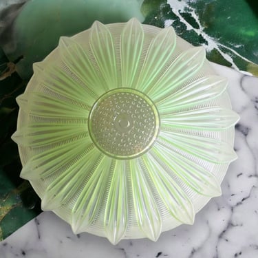 Vintage Art Deco Green Frosted Satin Glass Leaf Paneled Lamp Shade Ceiling Shade 