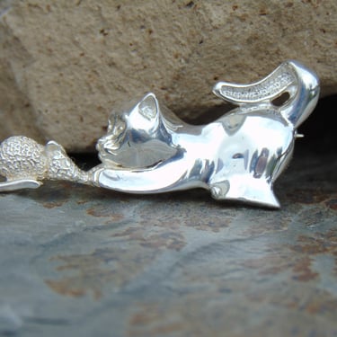 D'Molina ~ Mexican Sterling Silver Cat and Mouse Playing Brooch / Pin 
