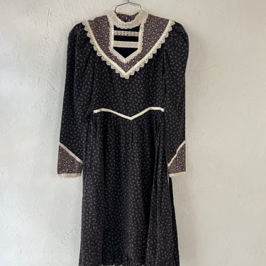 70’s ‘Gunne Sax’ Black Floral Long Sleeve Kids Dress / 7 
