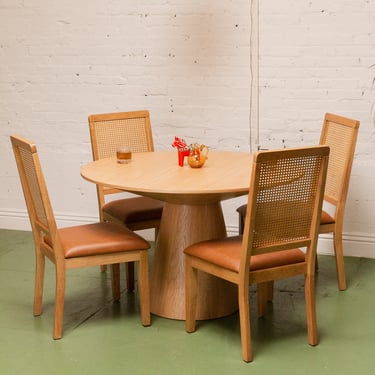 PIA Dining Table