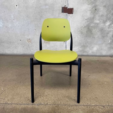 Knoll Studio &quot;Iquo&quot; Staking Chair - Green