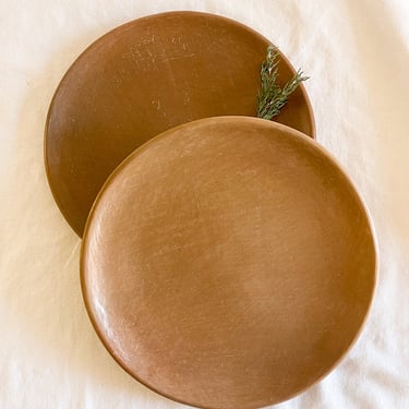 Hecho / Burnished Dinner Plate