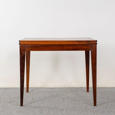 Danish Modern Rosewood Side Table - (D1060) 