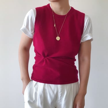 vintage vest knitted vest cashmere vest Y2K crew neck sleeveless minimalist capsule wardrobe berry red burgundy cozy tank top size S/M 