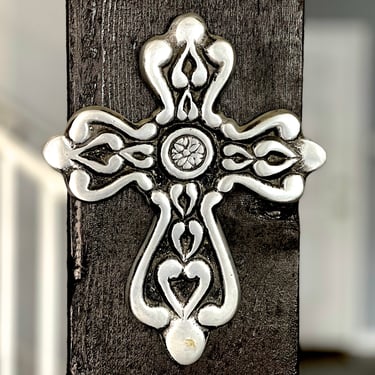 VINTAGE: Wall Hanging Cross - Mexican Pewter - Cast Pewter Cross - Flower Cross - Silver Cross - Made in Mexico - SKU 23-A-000 