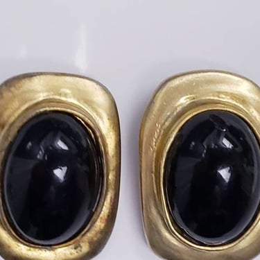 Vintage black and gold cabochon pierced earrings 